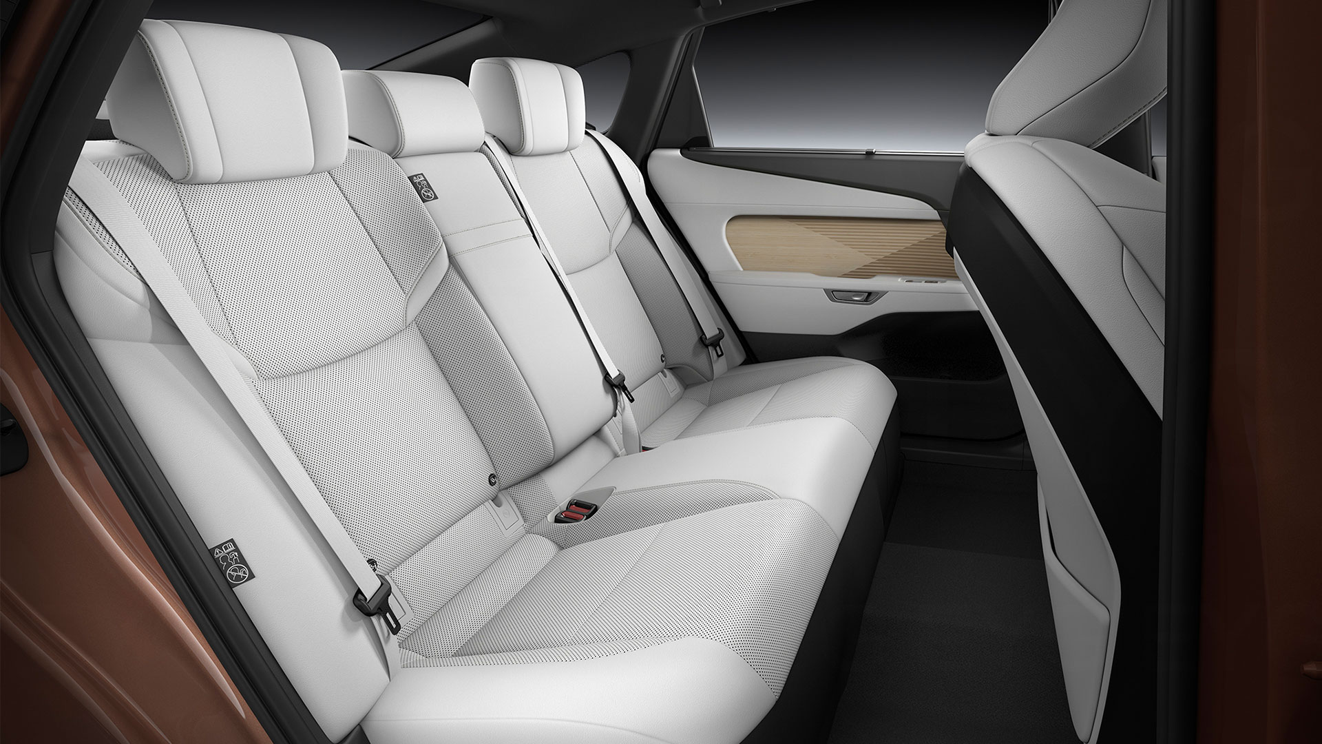 Lexus ES rear cabin seats