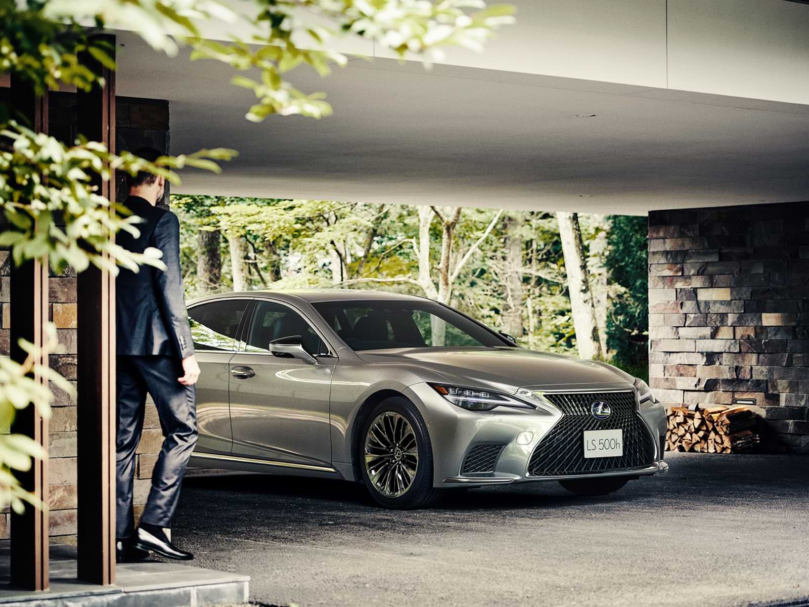 Lexus LS